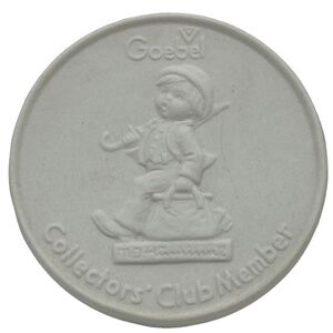 Vintage Goebel Hummel Collector's Club Member Ceramic Plaque
